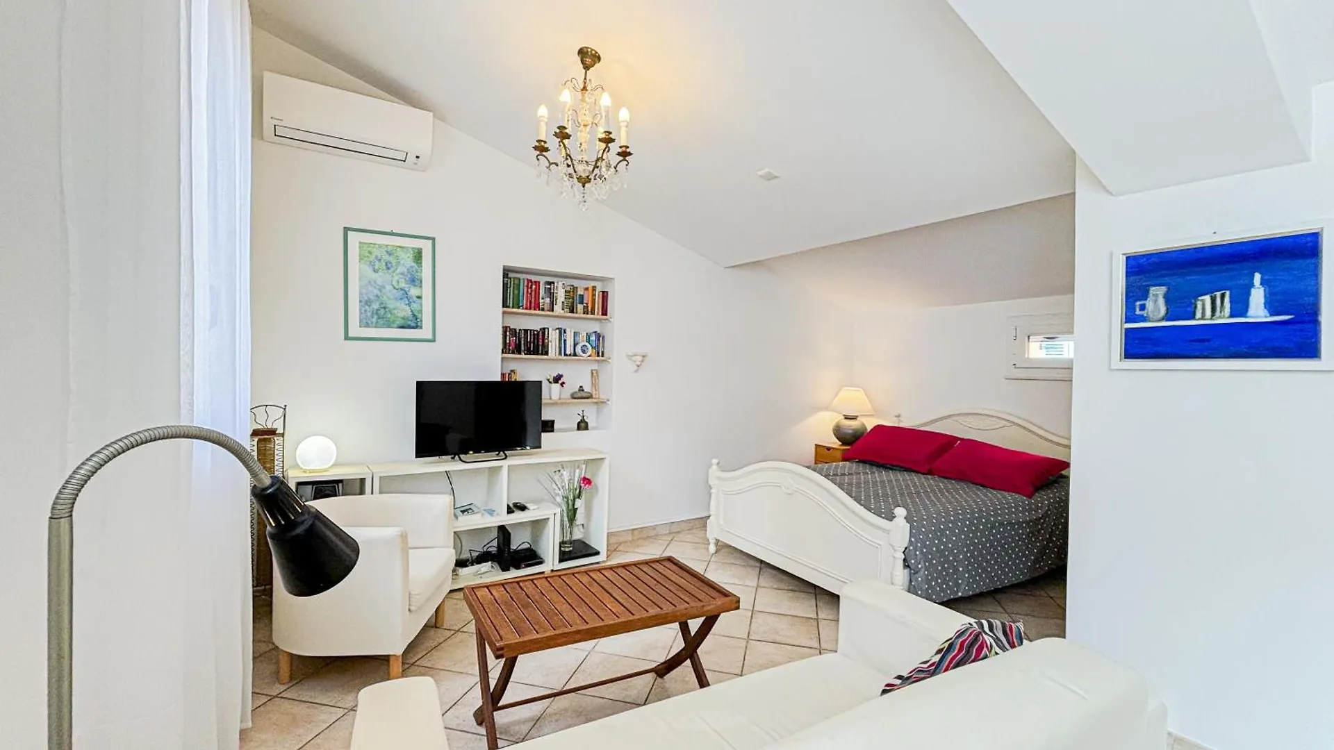 Dolce Vita - Wifi, Ac, 2Pers Nice 0*,  France