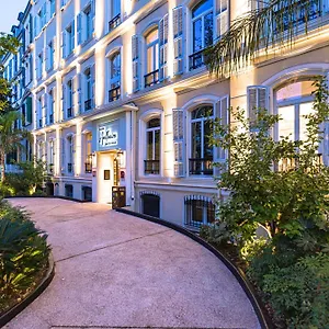 4* Otel Apollinaire